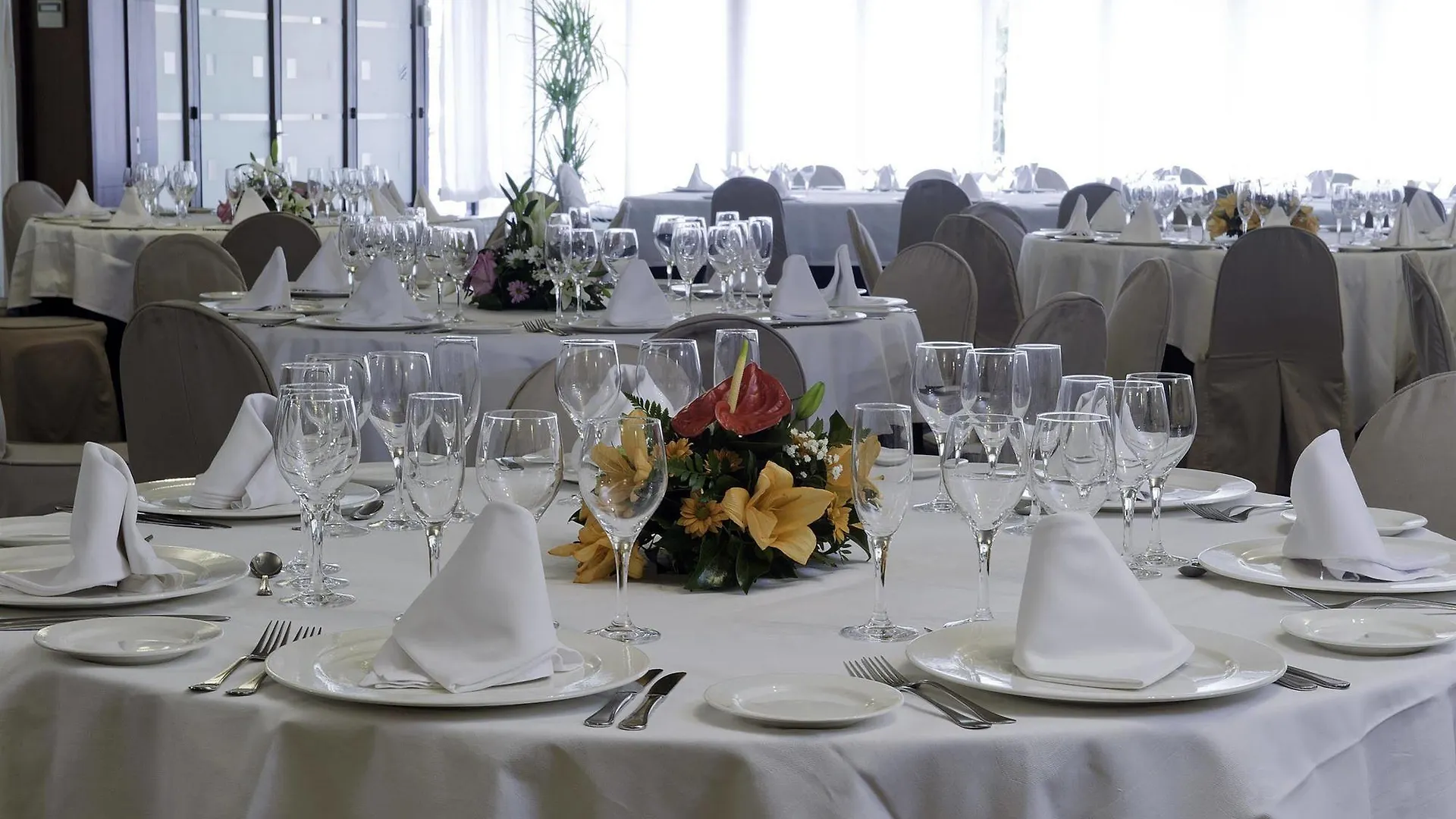 Hotel Ciudad De Castelldefels Spagna